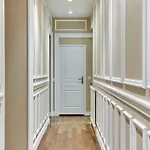 Elegant 2 Chambres Climatise - Champs-Elysees