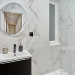 Elegant 2 Chambres Climatise - Champs-Elysees