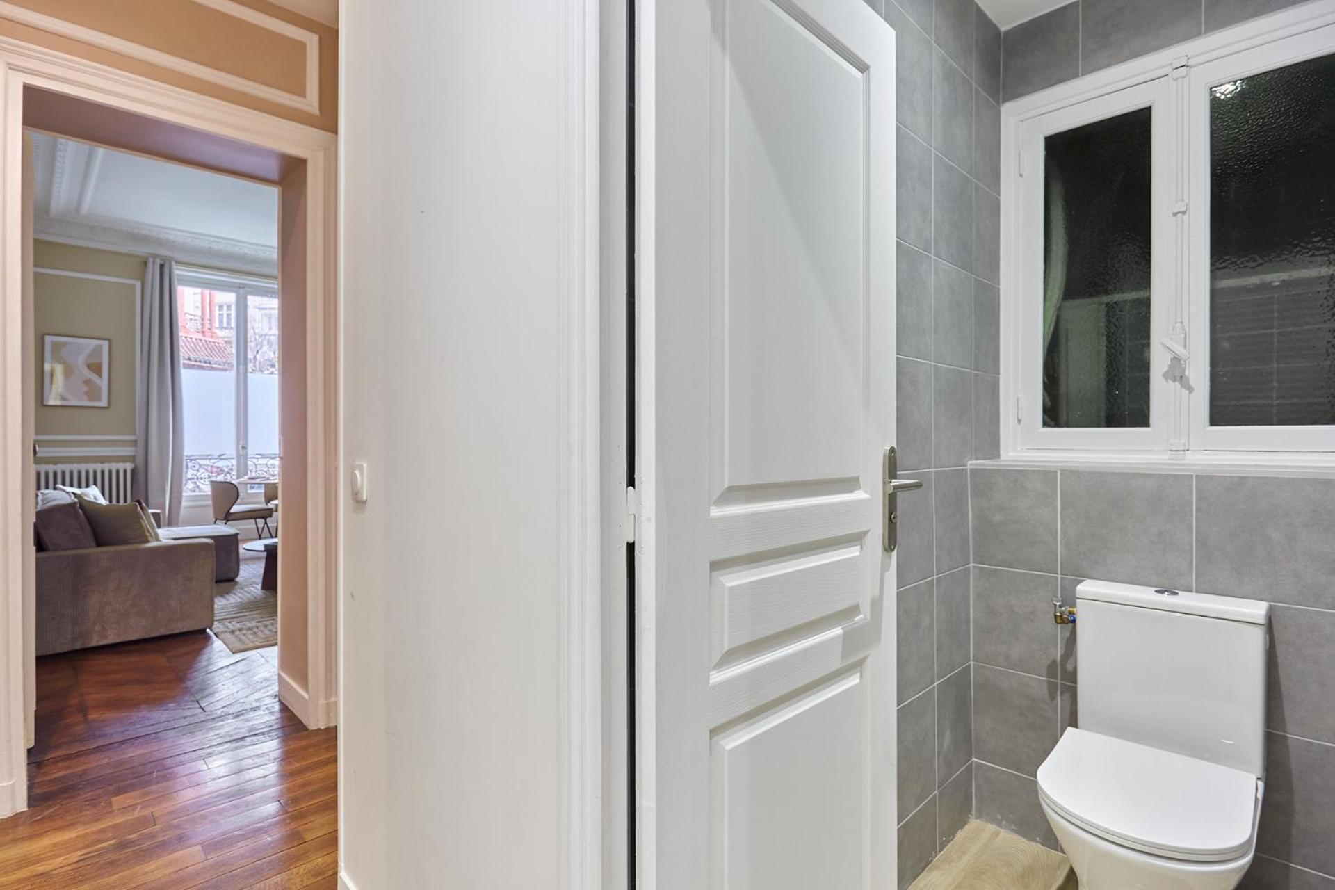 Elegant 2 Climatise - Champs-elysees Apartment *